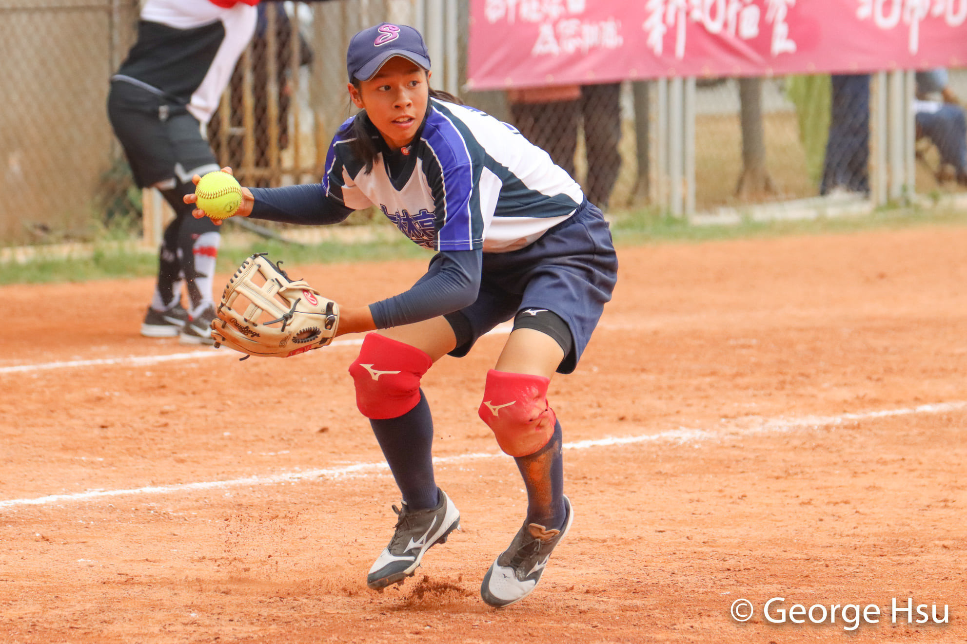 士林高商女壘隊邱羿璇
