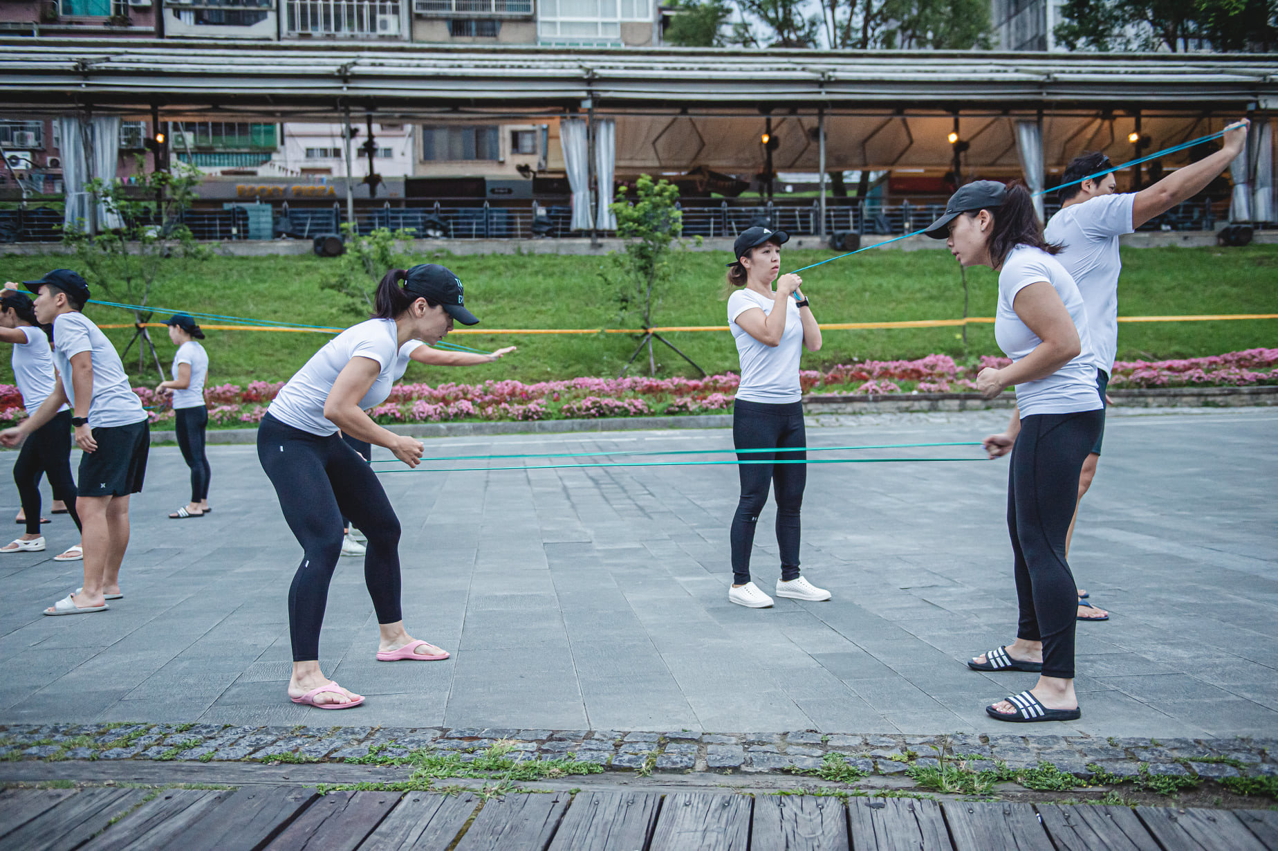 (Early morning training is not only for the body but also for the mind. (Photo courtesy of Lin Zijun) (大清早的訓練,不只練身更練心。照片提供:林子鈞)