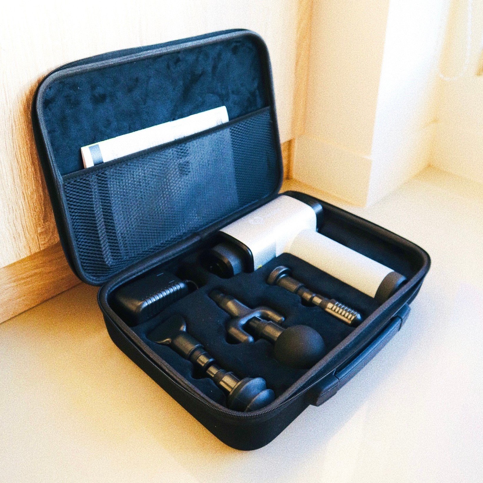 Ken Heng Cheung DianaxYoulisn Massage Guns 靳亨祥 DianaxYoulisn按摩槍