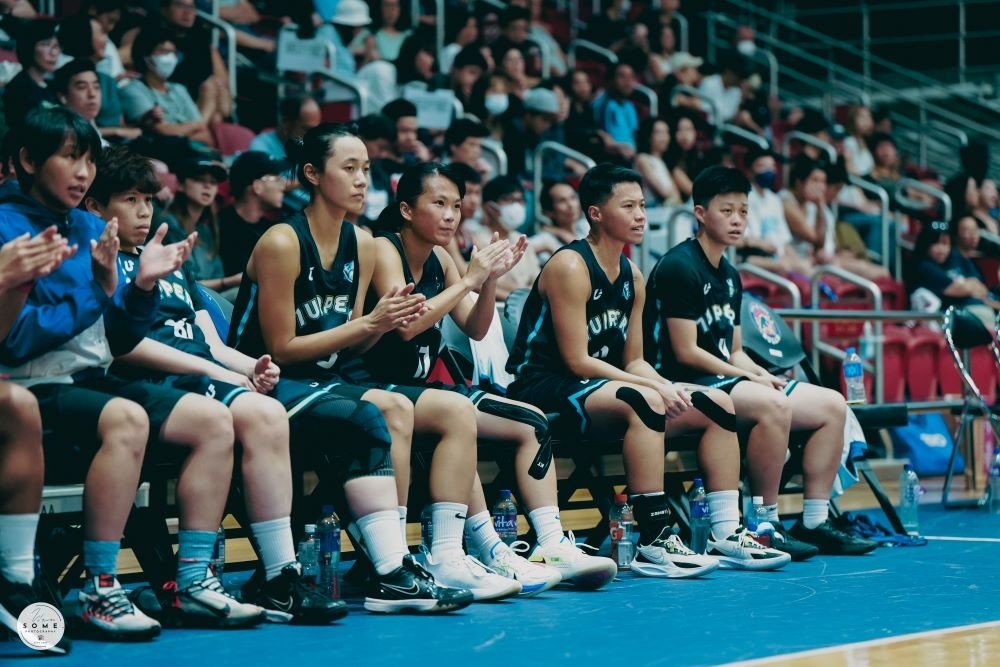 香港七喜女籃教練王晶 香港七喜女籃教練王晶