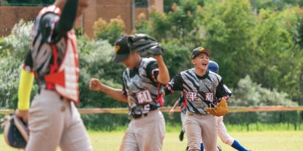群山夢田裡的棒球魂，社團球隊也能打入全國聯賽！ 花蓮縣平和國中棒球隊