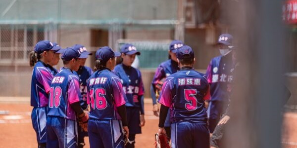 精彩女力傳接！「堅持到最後一刻」｜壘球國手、士林高商女壘隊教練潘慈惠專訪