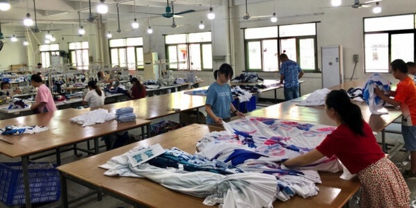 原來球衣是這樣做出來的！直擊製衣現場！